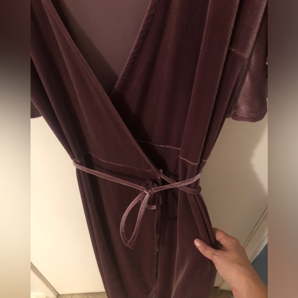 NWT Promesa Maxi Wrap Dress Flutter Sleeve Dark Pink Velvet V Neck Party Prom M - Picture 5 of 10
